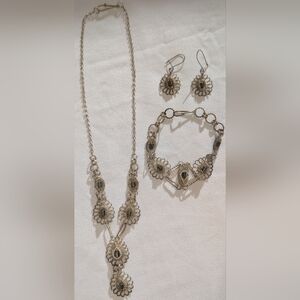 Stauer Gold Tone Filigree Black Jewelry Set Necklace Bracelet Earrings W/ Pouch